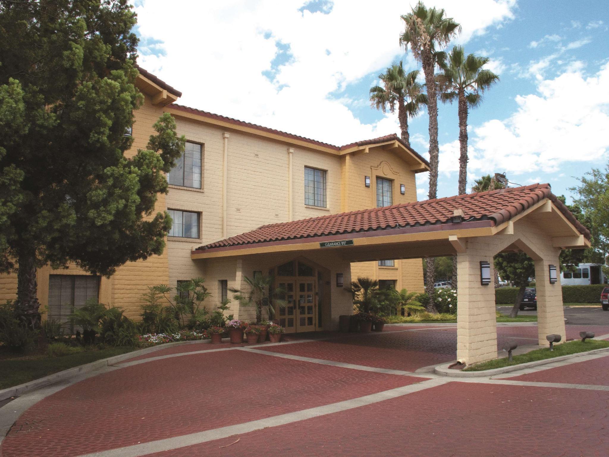 Days Inn By Wyndham San Diego Виста Экстерьер фото