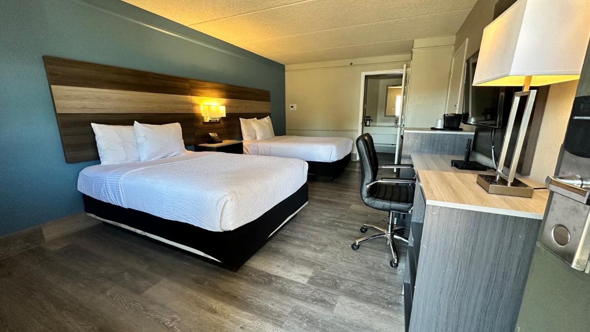 Days Inn By Wyndham San Diego Виста Экстерьер фото