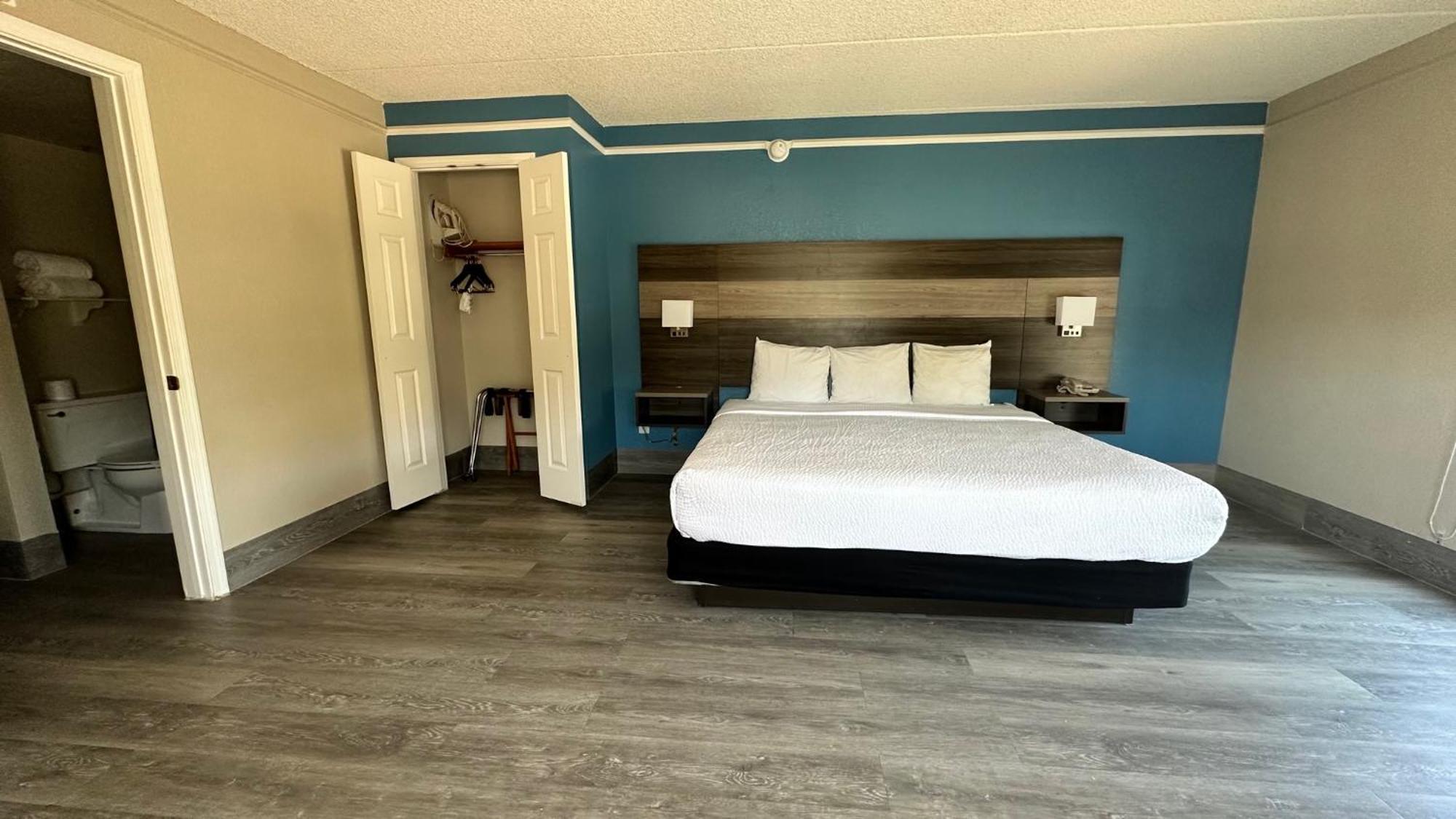 Days Inn By Wyndham San Diego Виста Экстерьер фото